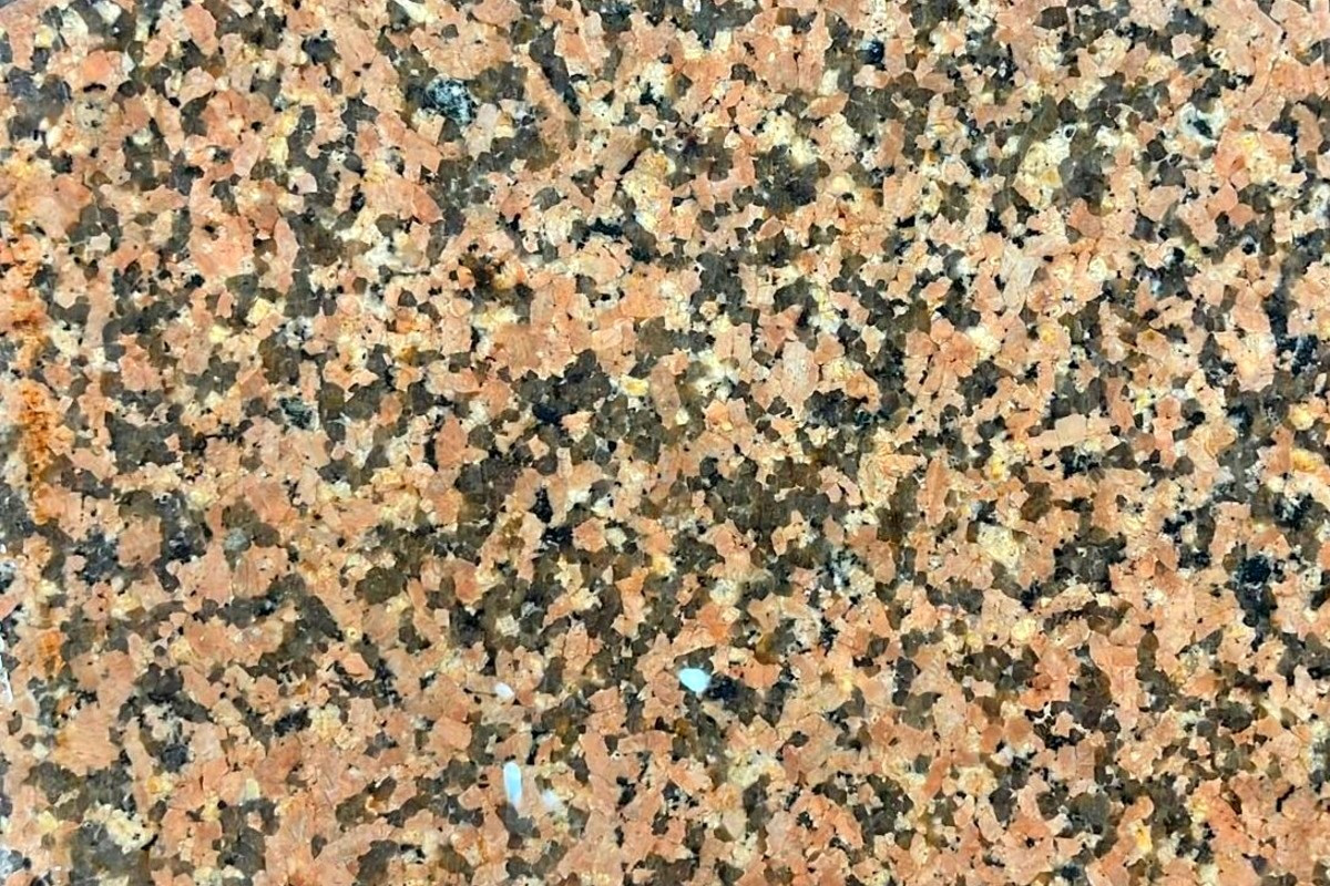 189138163_granit-svetlo-krasnyj-zheltau.jpg